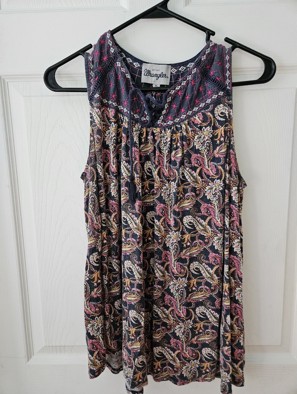 Wrangler Women's Navy Sleeveless Paisley Print Tank